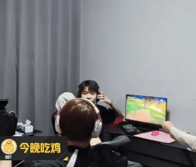 PCL春季赛B阶段D6R3：BBT吃鸡，单局12淘汰